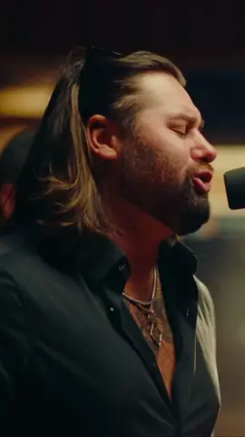 Well I’ma take the high road, take the high road, take the high road… #KoeWetzel #countrymusic #fyp 