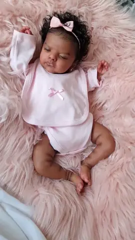 Silicone babies available for affordable prices send me a message if you’re interested ❤️#softbaby #tiktokindia #reborndoll #reborn_live #cutebaby #foryoupage #blackbaby #hairstyle @tiktok creators @TikTok 