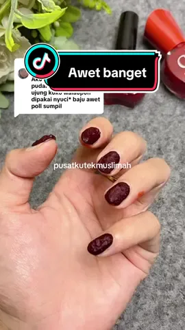 Membalas @purnama_anjani Hai dear, jangan lupa baca cara pakai nya dulu ya, agar hasil warna kamu maksimal dan awet 😍 Halal dan sah di pakai sholat ya  #cetarnailhenna 