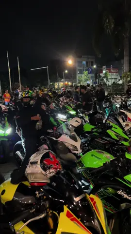 Hati tersakiti KAWASAKI bisa mengobati 😁 #zx25rr #ROKS #kawasaki #nighride 