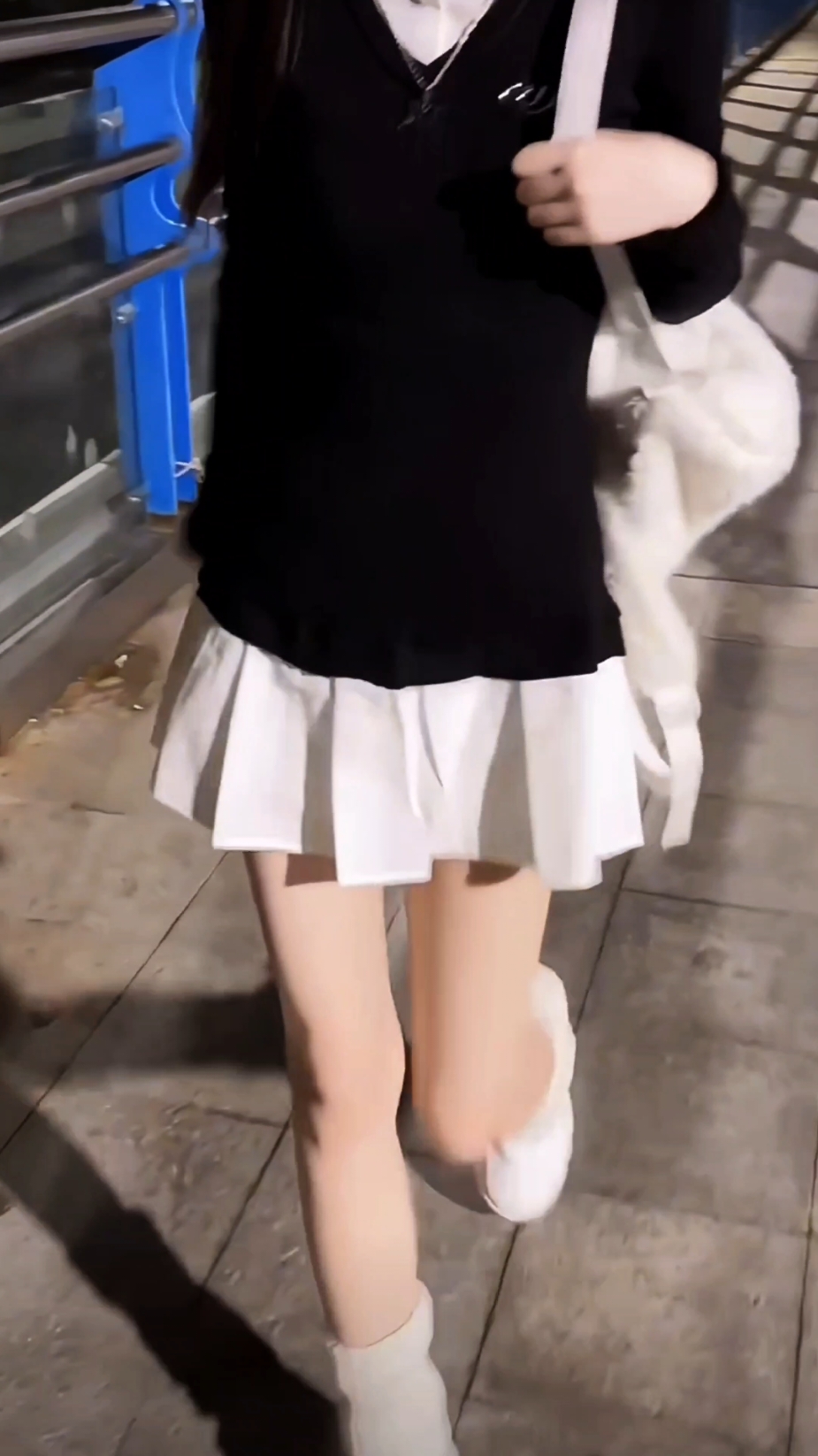 Váy phối áo cổ len phối chân váy xếp li #xiaohongshu #douyin #vayxinh #fypシ゚viral #xuhuong 