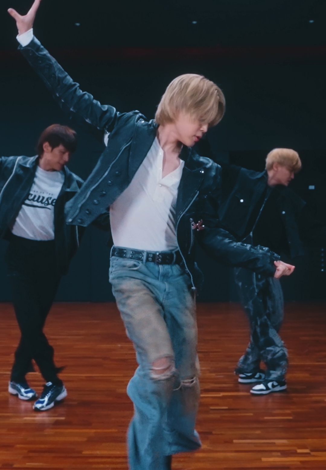 #지민 (#Jimin) ‘Who’ Dance Practice 공개! #Jimin_Who #Jimin_MUSE 