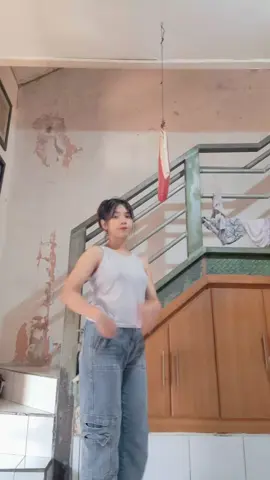 #up #karina #dance kalo ga ngegym ya nge dance buat menghilangkan kesumpekan
