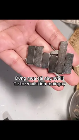 Nghe nói con nam châm này đang hot, cùng em  test xem ẻm làm dc những gì nhen. Nên chọn loại mắt mèo nhiều nhũ hoặc mắt mèo ánh trăng để lên hình nét hơn