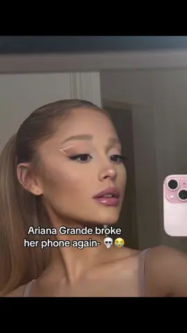 #arianagrande 