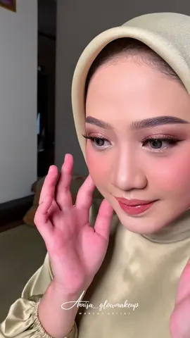 Makeup & Hijabdo @annisa_glowmakeup  Booking & more info click link on my bio 📱WA : ‪085772542127‬ #mua #muabekasi #softmakeup #thailandlook #koreanlook  #muajatiasihbekasi #muapondokgede #muajatiwarna #muajakartatimur #muacibubur #muabekasiselatan #muawisuda #mualamaran  #muawedding #fyp #makeup #makeupwedding 