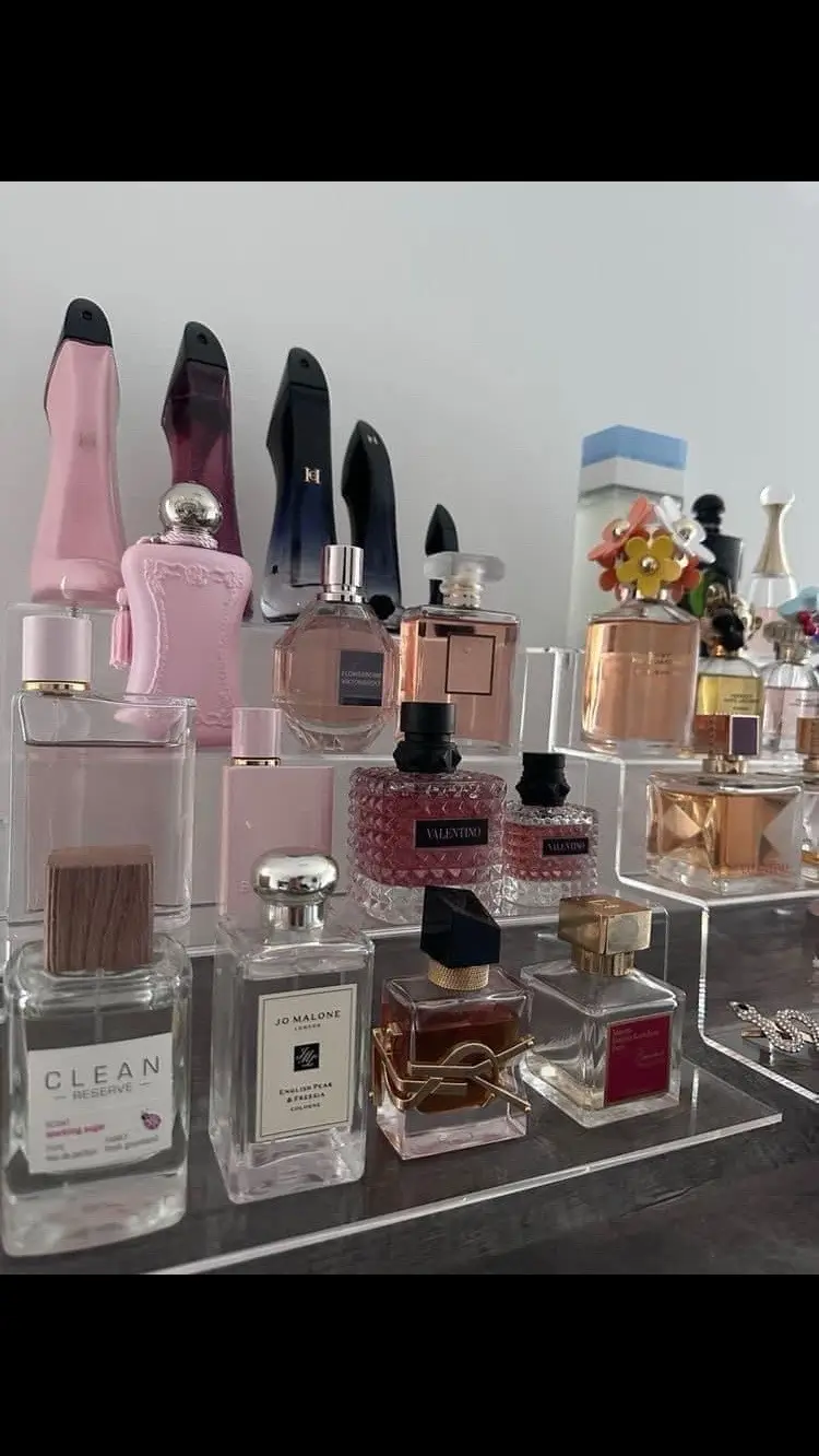 Finally got my fragrance organizers 😍😍😍😍 i been on a everything must be organized trip lately 🪺🪺🪺 #Home #original #authentic #foreign #Homesweethome #cuddles #peace #greatvibes #purfumetiktok 