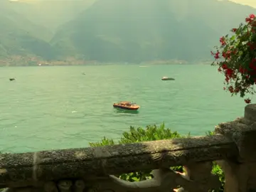 summer in northern italy  #lakecomo #italy #Summer #dreams #cinematic #videography #cinematography #dream #core #aesthetic #fy #fyp #nature #sunset #bluehour