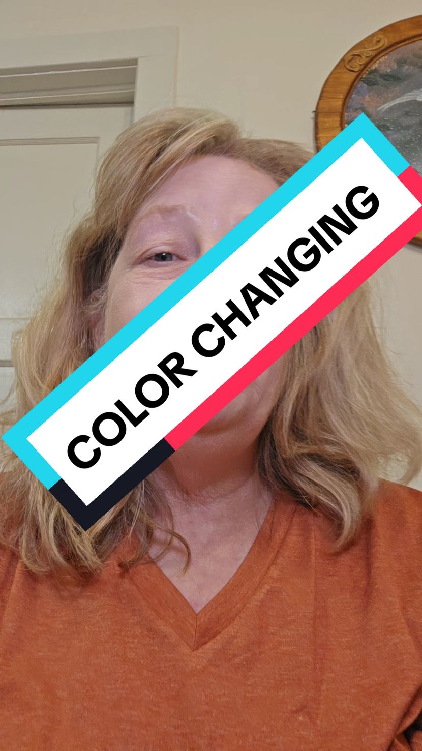 #tlm#colorchangingfoundation #colorchanging #stockingstuffer #stockingstuffers #fyppppppppppppppppppppppp #ticktock #tiktokmademebuyit #viral #makeup #perfertfoundation 