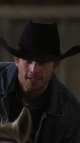 Sometimes even a seasoned cowboy needs encouragement after a fall. 🤠 #heartland #amyfleming #heartlanders #calebodell #rodeo 