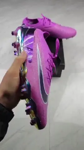 NIKE PHANTOM GX ELITE ✅🔥 CHUTEIRA CRIARA PARA TER UM CONFORTO ABSOLUTO NA HORA DO JOGO✅🔥 FABRICADA COM UM MATERIAL QUE PROPORCIONA UM CABEDAL EXTREMA CONFORTÁVEL, PROPORCIONANDO ASSIM PRECISÃO NA HORA DO CHUTE ✅🔥 TRAVAS ESTRATEGICAMENTE DISTRIBUÍDAS PARA MAIOR GANHO DE VELOCIDADE E GIROS RÁPIDOS ✅🔥 ADQUIRA JÁ A SUA ✅🔥 #nike #phantom #purple #cr7 #mbappe #importados #envioparatodobrasil 