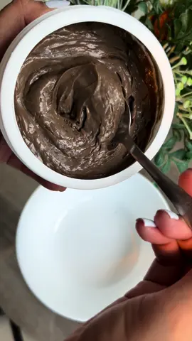 Un pequeño tip que les va a fortalecer sus hebras y les dará mucho mucho brillo y suavidad🤎 Mascarilla y ampolla Be Generous: @GINGERMILKNATURALCARE  #fyp #foryou #parati #cabello #beauty #cuidadodelcabello #fypシ 