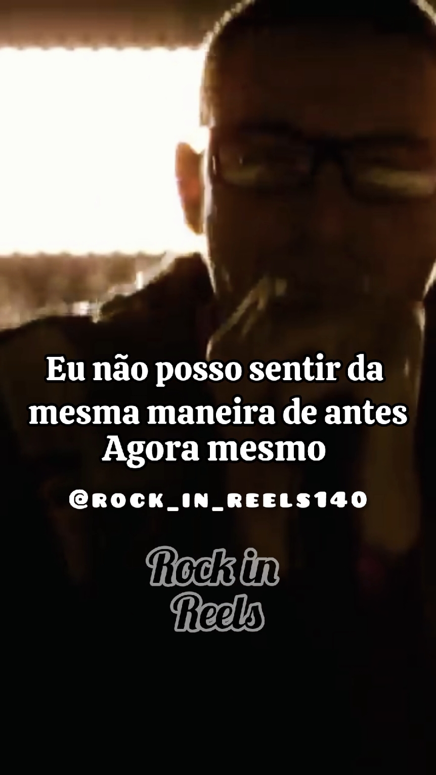 A música 'Faint', da banda Linkin Park, é um grito de desespero e uma declaração de resistência contra a indiferença. A letra expressa a frustração de alguém que se sente ignorado e desvalorizado, lutando para ser ouvido e compreendido. A banda, conhecida por suas letras carregadas de emoção e por abordar temas como a luta interna e a saúde mental, utiliza uma combinação de elementos do nu metal e do rock alternativo para transmitir a intensidade dos sentimentos descritos na canção. . . . #linkinpark #chesterbennington #mikeshinoda #faint #letras #music #rock #guitar #lyrics #musicainternacional 