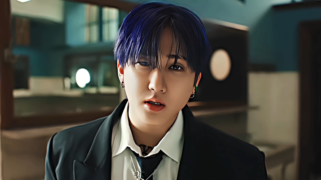 Changbin chk chk boom 4k clips mv #changbin #seochangbin #straykids #kpop #4k #highquality #trending #xyzbca #foryou #foryoupage #fyp #fypシ #taetaeguccci #darkmoongrp🌑 