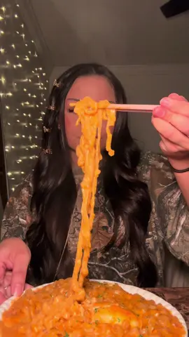 Cheesy Carbonara Samyang Noodles 🌶️ @불닭 공식 틱톡 | Buldak Official  might delete later #samyangcarbonara #samyangnoodles #buldak #spicynoodle #eatwithme #foodasmr #mukbang 