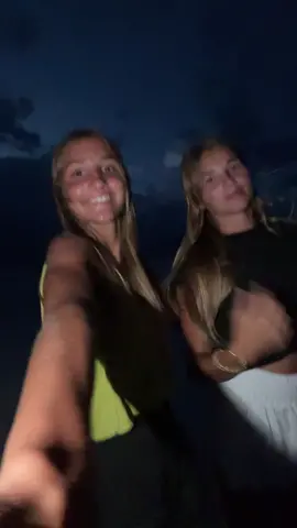 Beachhhh