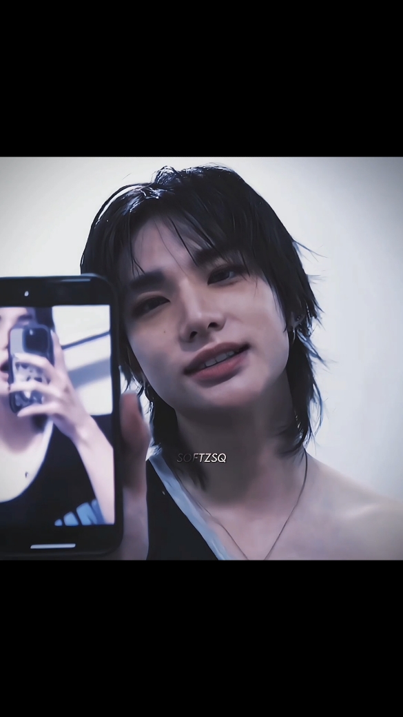 #HYUNJIN #straykids #skz #현진 #독group #hwanghyunjin #hyunjinedit #skzstay #edit #kpop #kpopfyp #hyunjinskz #straykidsedit #fypシ #viral #스트레이키즈  #hyunjinxversace #흥분group #hyunjinstraykids #foryoupage #dontflop #dontletthisflop #tiktok 