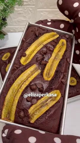 Cukup 2 telur tanpa mixer hasil 3 mika ukuran 20x10 cm bolu pisang coklat lembut enak banget #fyp #bolupisangcoklat #bolupisang 