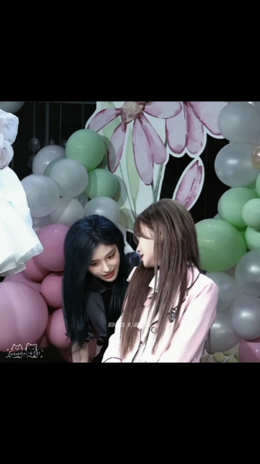 wangyi kamu sweet bgt sihh🫠 mana mau pulang pamit dlu sm zsy #wangyi #zhoushiyu #yangbingyi #snh48 #诗情画奕 #sqhy #fyp #foryou #xyzbca 