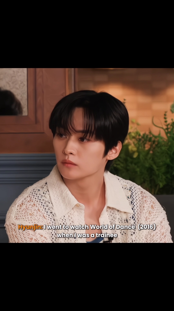 trainee hyunjin asked leeknow to teach him basic dance skills #leeknow the best teacher  #danceleader #dance #hyunjin #straykids #skz #trainee #worldofdance #2016 #mmtg 