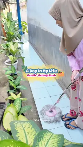 a day in my life 🏠 Bersih bersih rumah lanjut belanja 🌷🌤🛍 .  .  .  #adayinmylife #minivlog #Vlog #fyp #dailyvlog #beberesrumah #bersihbersihrumah 