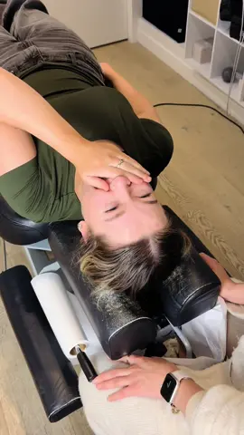 make sure your volume is up to hear these cracks 🔊🤩 #Wellness #Exercise #Fitness #Melbourne #Chiropractic #Chiropractor #Health#Chiropracticadjustment #Chiropracticcracks