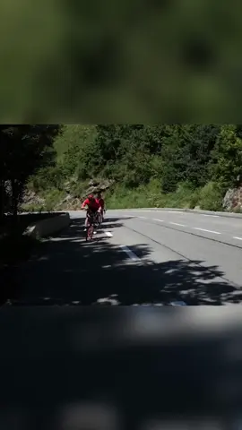 🏙️🚲 Could we ride a basic city bike up one of cycling's most famous mountains?! 🇫🇷 Find out how we got on 🎥 https://gcn.eu/O15dQR #GCN #GlobalCyclingNetwork #CyclingLife #Bicycle #InstaCycling #RoadCycling #Cyclist #BikeLife #CyclingTraining #CyclingFitness #HowTo #Bike #Cycling #alpedhuez