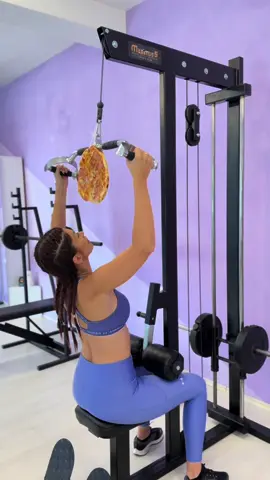 Ja kad treniram da bih mogla da jedem u #pekaričičainele 😂