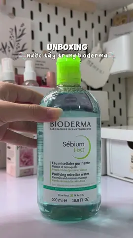 Dùng bao nhiêu năm rồi vẫn thích lắm luôn💕✨ #unbox #unboxing #nuoctaytrang #nuoctaytrangquocdan #nuoctaytrangbioderma #skincare #taytrang #bioderma #foryou #fyp #viral #trending 