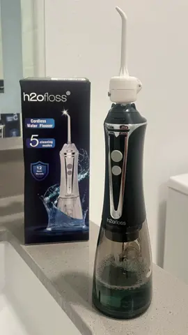 Say goodbye to food stuck between teeth! This is a gamechanger!  @h2oflossUSA   #h2ofloss #h2oflosssmiles #oralcare  #waterflosser #SelfCare #hygiene #cleanteeth 