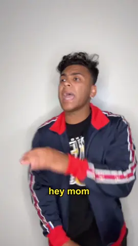 When you ask your mom questions while she’s on the phone…😂💀 #comedy