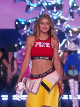 Gigi Hadid Best Face Vsfs 2015🤍 #SuperModel #gigihadid #vsfs #victoriassecret #fyp #foryoupage 