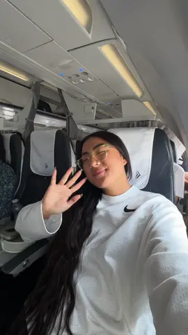 COME WITH ME TO GREECE with @Benefit Cosmetics 🩷🩵