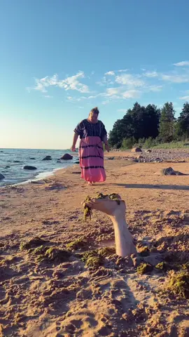 Hast du schon auf Strand was gefunden#probierenmitkarina #learnwithkarina #maskiergang #fakebodyy⚠️ #fakesituation⚠️ 