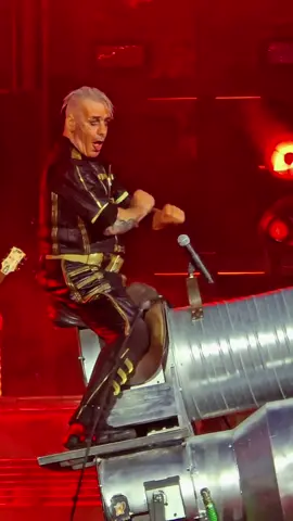 Еду за солярой🥵⛽️ #rammstein #tilllindemann  #rammsteinlive #rammsteinfan  #тилльлиндеманн #раммштайн 