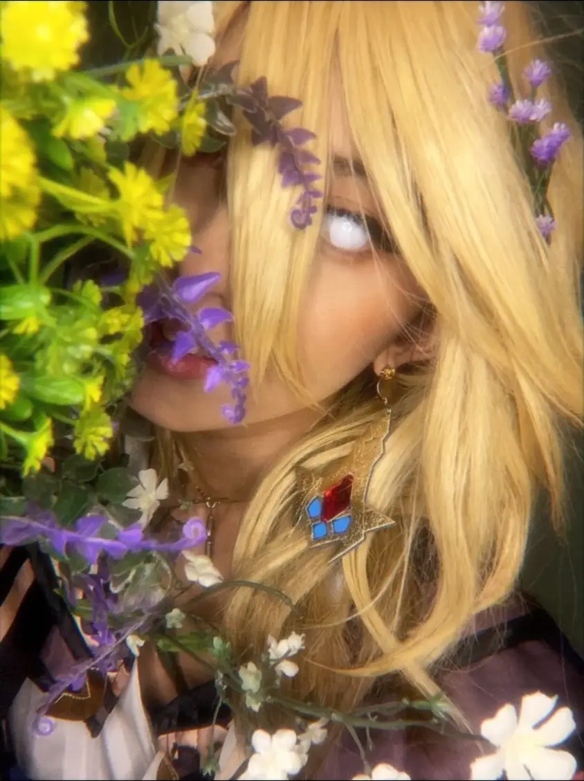 I forgot to post it here too LMAO anyway this is a goddess of flowers concept I cooked up sometime ago, he’s so gorgeous #kavehgenshinimpact #kaveh #kavehcosplay #cosplayer #cosplay #hbdkaveh 