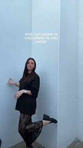 FOU RIRE L’ETIQUETTE 