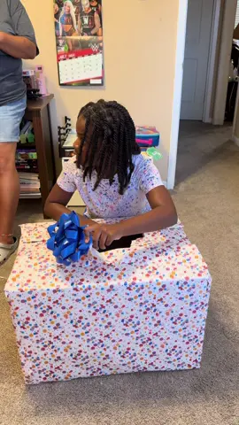 PUPPY SURPRISE!!! Surprising my daughter with her first puppy! 🐶