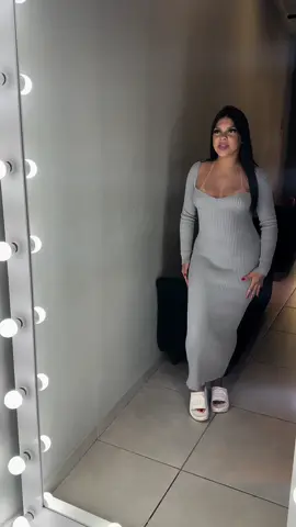 VESTIDO TRICÔT LÍVIA!✨ . . Peças limitadas, não iremos receber reposição, então corre pra garantir a sua!⚠️ . Entregamos para todo o Brasil. 📦 . Compre agora pelo nosso direct ou WhatsApp (11)952756369📲🛍️ . 📍Av. Conceição Sammartino, 17 - Centro de Jandira/ SP