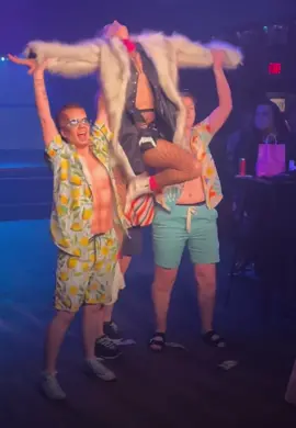 #maxxvoltage in the #werk finale! #imjustken #mojodojocasahouse #dragking #minneapolis #barbie 