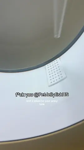 @PetJellyfishUS literally admitted something was wrong with their tank & promised a new one…yet here we are 😔  #jellyfishtiktok #aquatiktok #petjellyfishus #petjellyfishuk #petjelly #aquarium #petjellyfish #jellyfishtank #rip #fypage 