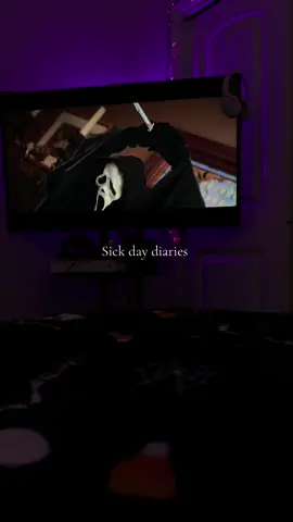 A sick day is a perfect day to binge on all the Scream movies 🤧🔪 #sickday #cozyathome #cozyaesthetic #horrortok #horrorcommunity #cozy #cozyvibes #scream #slashertok #ghostface #scarymovies #whatsyourfavoritescarymovie 