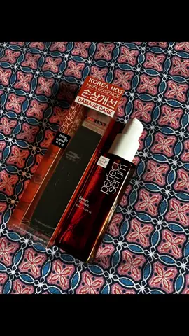 I received this product for free from Picky and Mise En Scène in exchange for my honest #PickyReview  @miseenscene_official Perfect Serum Original Hair Serum ORIGINAL is an oil-based finishing product that can be used wet or dry. Since I’d already shampooed that day, I simply applied three pumps to clean dry hair.  I used @t3micro #singlepasscompact flat iron around the back and sides. Then I used @t3micro #CurlID curling iron to quickly bump the crown. Look at that shine! My hair felt silky and #perfectserum didn’t leave a greasy residue. This is a hair oil, not a scalp oil.  Join @go.picky and use invitation code 9F8FB3C0 for a signup bonus and claim @PickyRewards even faster. Just download the “Picky - beauty community” app to get started.  #gopicky #miseenscene #hairserum #hairoil 