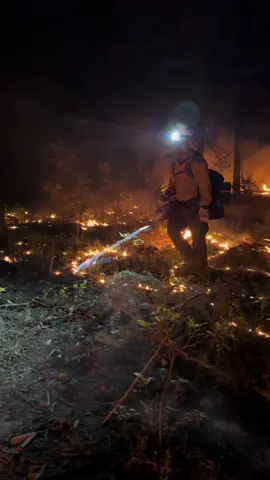 The endless summer. #wildlandfirefighter #4you #firstresponders #foryou #wildlandfire #hotshots #firefighter #trending #foryoupage 