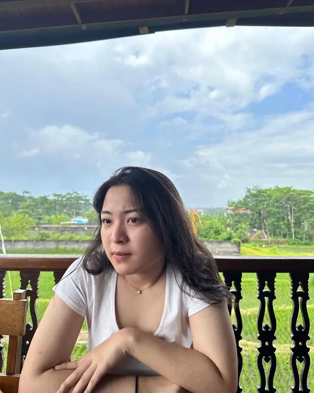 dilihatin terus sama bernadnya!! #kinimerekatahu #bernadya #beutiful #fyp #song 