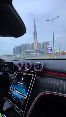 Sài gòn về đêm thực sự đẹp cùng #mercedes #AMG #c43 