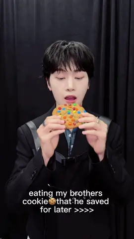 it was scrumptious 😋 #ZEROBASEONE #ZB1 #제로베이스원 #SEOKMATTHEW #PARKGUNWOOK #석매튜 #박건욱 #siblingthings #lovemylife #rizzingevenonacookie #spectaculargimme14ofthem 