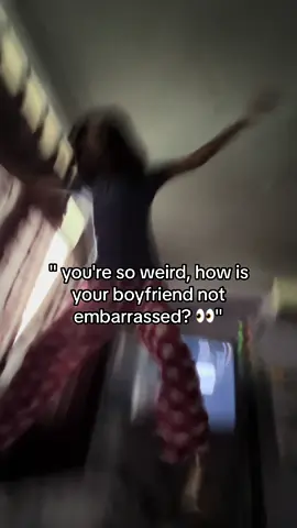 the weirdo couple i guess 🤷🏻‍♀️ #foryou #foryoupage #couple #couplecomedy #funny #funnyvideos #zyxcba #xyzbca #vir #viral #fypシ゚viral #fypシ #fyp #coupletok #CapCut 
