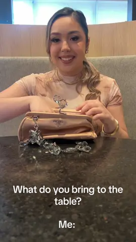 I wish i had more space to carry all of it 🤷‍♀️ #funny #makeuphack #fashiontiktok 