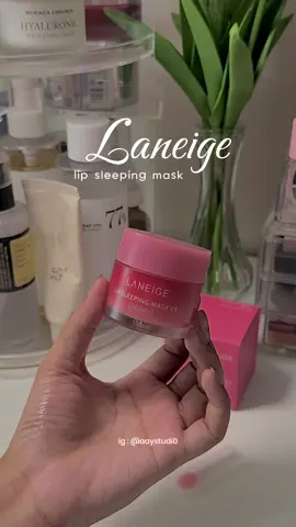 @laneige_us Lip sleeping mask 🎀  🩵 use it on dull & dry lips to get plumpy, hydrating & pink lips 💦 Get your’s from @ig: @dearsan.bd 🌿 #fyp #laneige #laneigelipmask #lipmask #lipcare #kbeauty #wonyoungism #plumpylips #foryoupage #ugc #ugccreator @LANEIGE Korea 